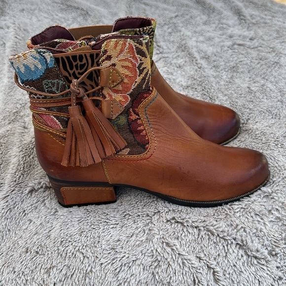 L'ATISTE Shoes - L’ariste Brown Leather Ankle Boots size 38/7.5 Worn Once